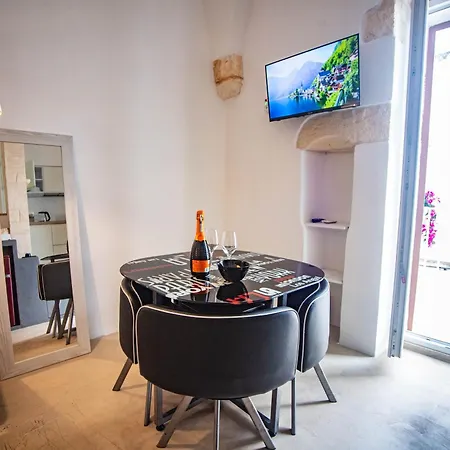 Nivera White Allure Maison Tatil Evi